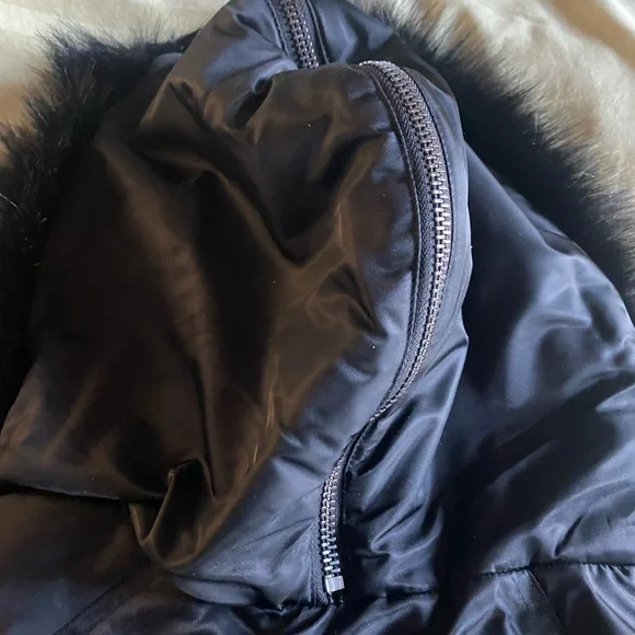 NWT DKNY Black Puffer Coat - Picture 4 of 5